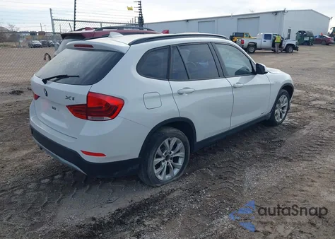 2014 BMW X1 xDrive28I из США, поврежденный, VIN WBAVL1C56EVY18057